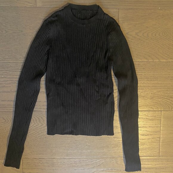 Fitted Black Ribbed Knit Long Sleeve Sweater - Picture 2 of 2